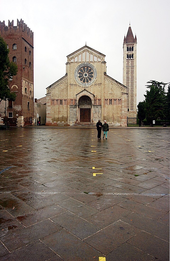 Foto von Piazza San Zeno und Piazza Corrubbio, Verona